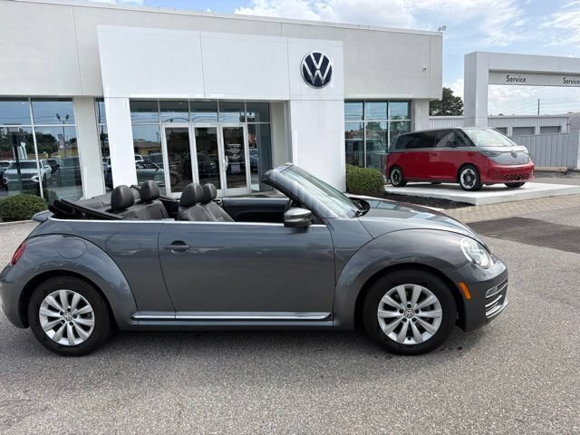 Used 2018 Volkswagen Beetle 2.0T S FWD image 3