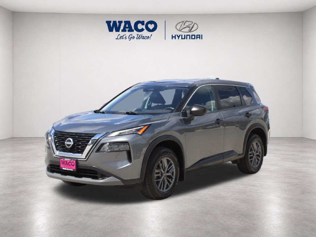 Used 2023 Nissan Rogue SV w/ SV Premium B Package FWD image 3