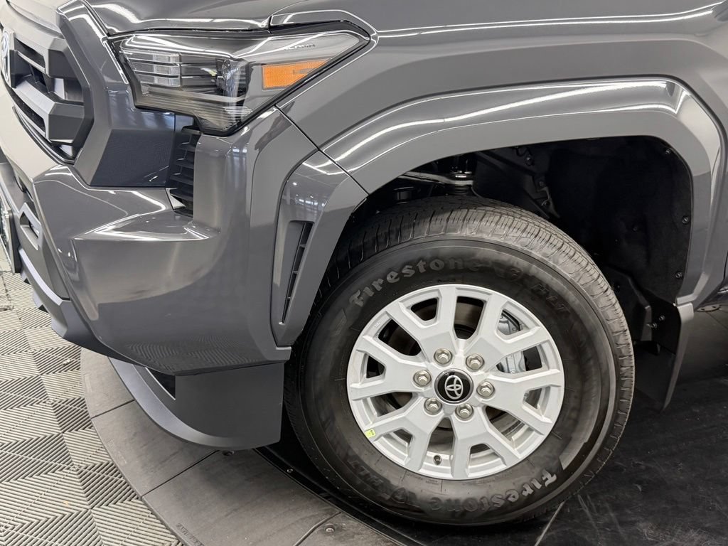 Used 2026 Toyota Tacoma SR5 AWD/4WD image 5