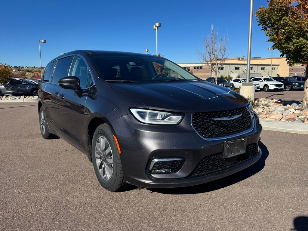 Used 2023 Chrysler Pacifica Touring-L