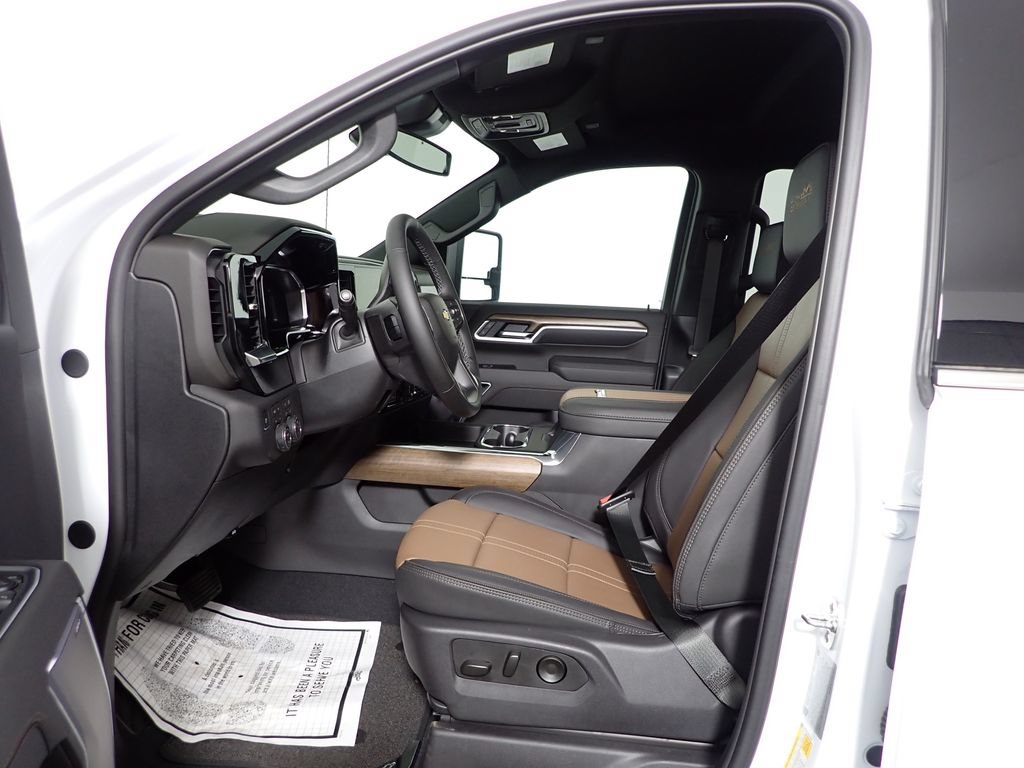 New 2026 Chevrolet Silverado 3500 High Country AWD/4WD image 22