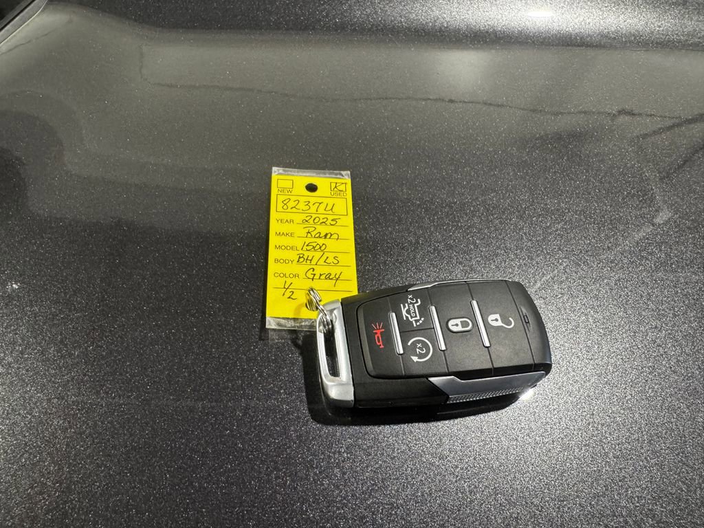 Used 2025 RAM 1500 Big Horn AWD/4WD image 43
