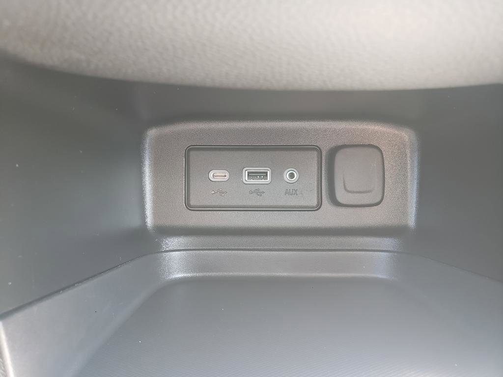 Used 2022 Chevrolet Equinox LT AWD/4WD image 18