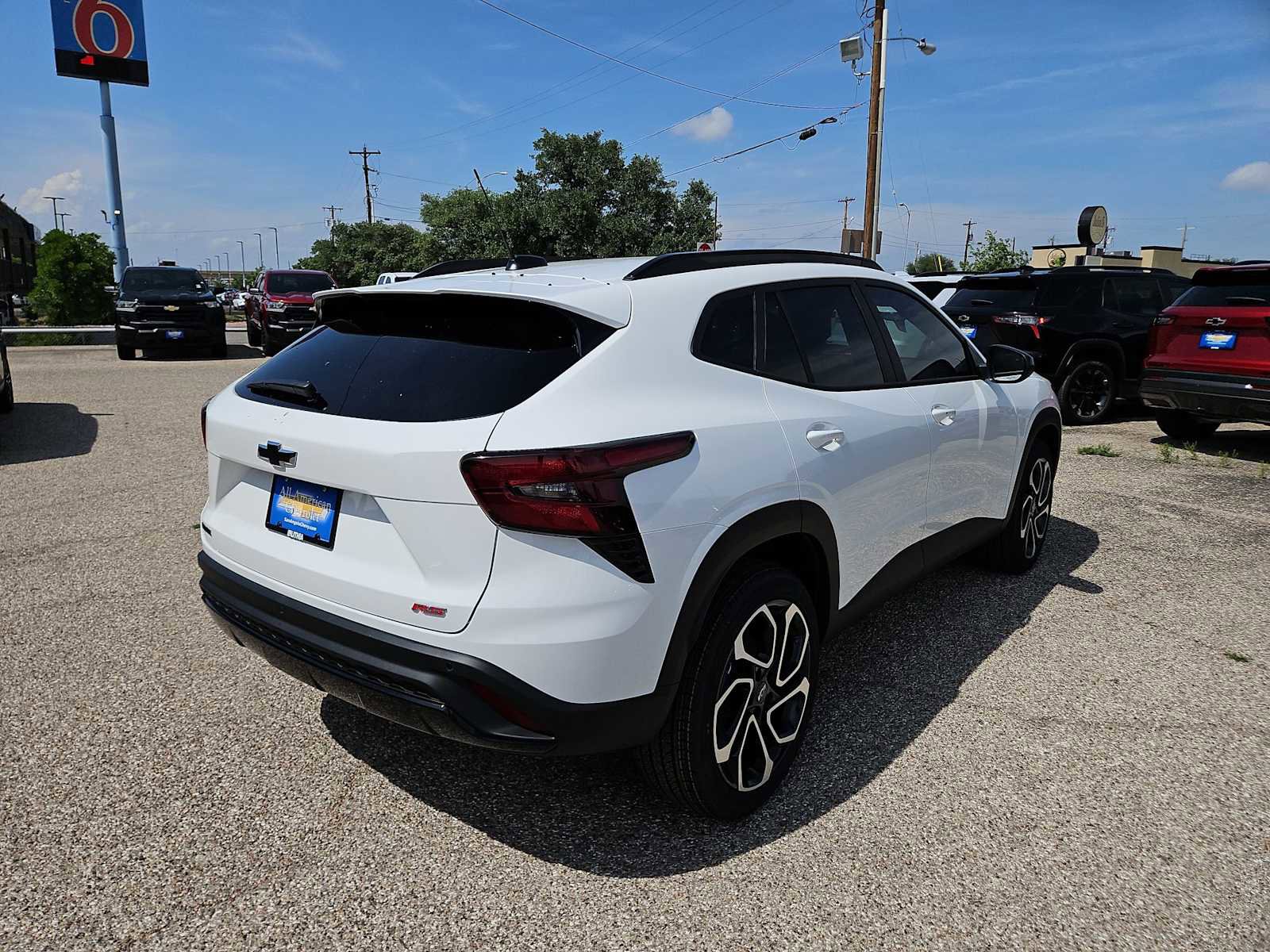 New 2026 Chevrolet Trax RS w/ Sunroof Package FWD image 8