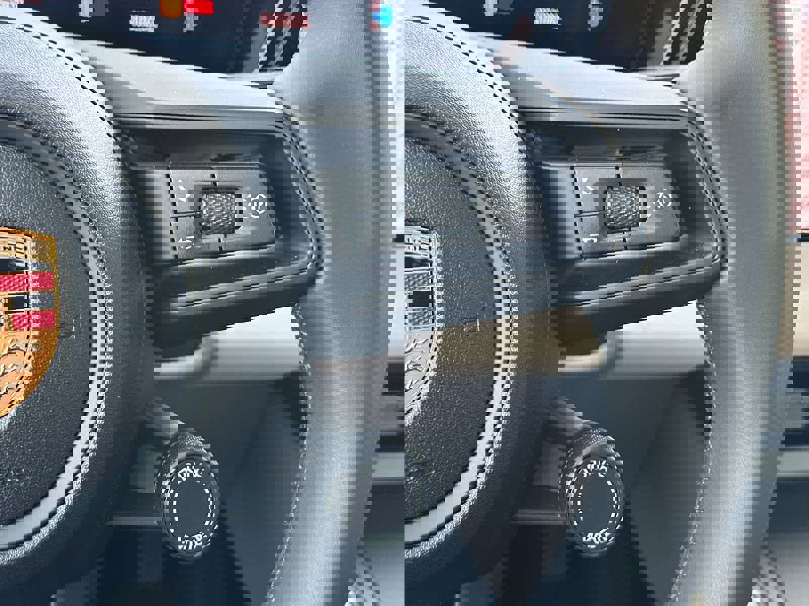 New 2025 Porsche Macan 4 Electric image 28