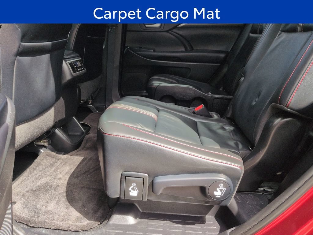 Used 2019 Toyota Highlander SE w/ Carpet Mat Package (TMS) AWD/4WD image 23