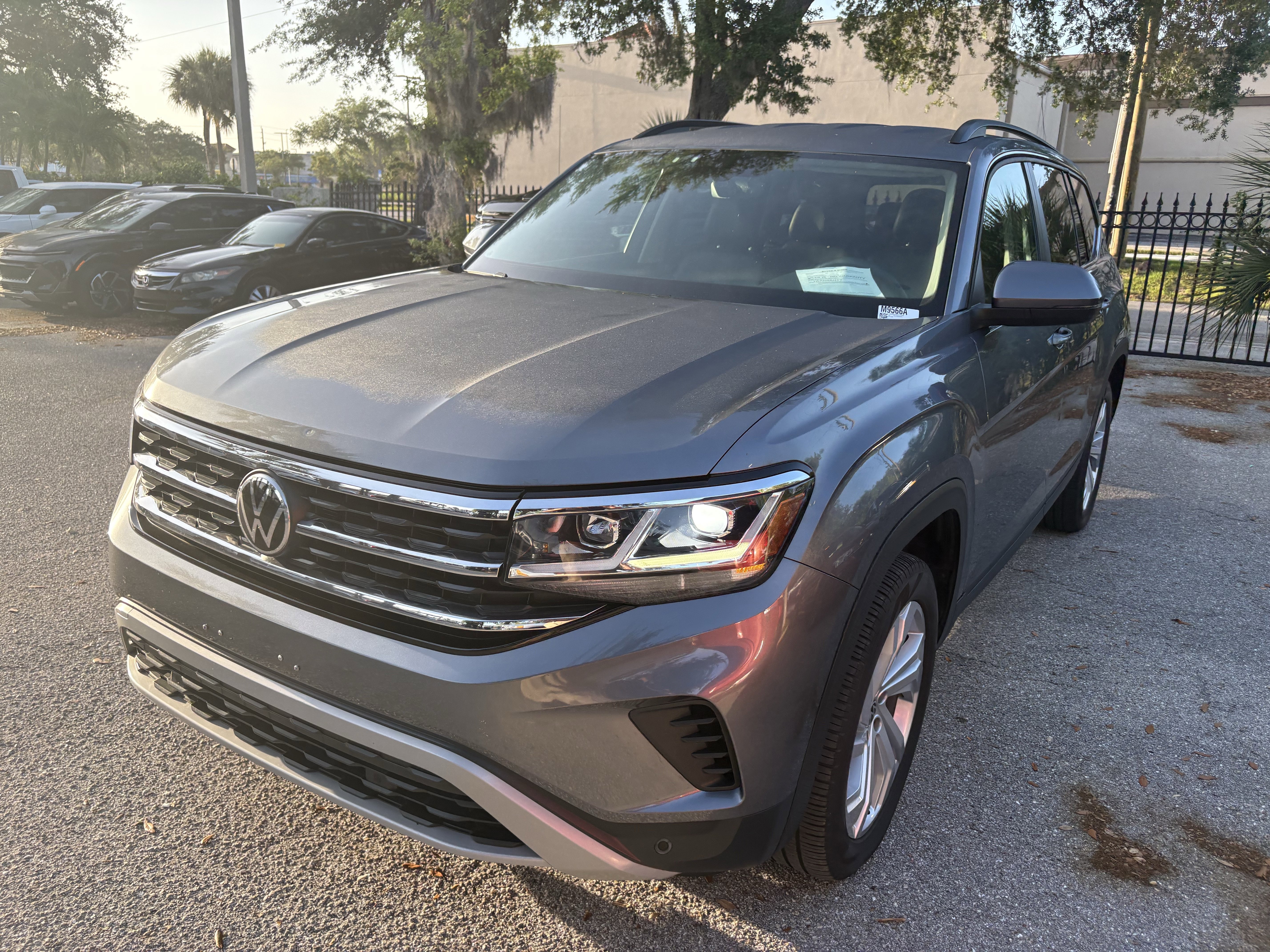 Used 2021 Volkswagen Atlas SE image 3