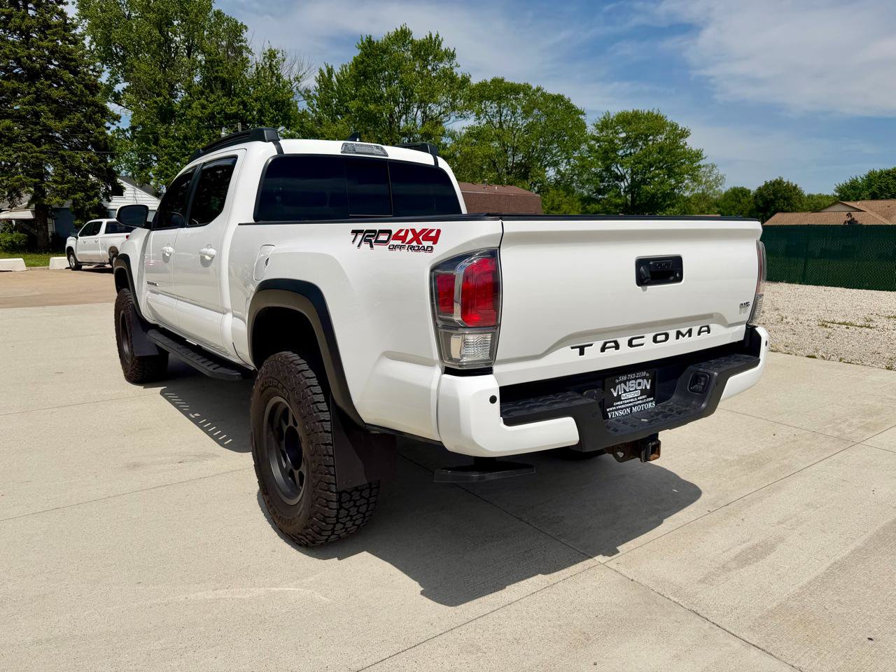 Used 2021 Toyota Tacoma TRD Off-Road w/ Technology Package AWD/4WD image 9