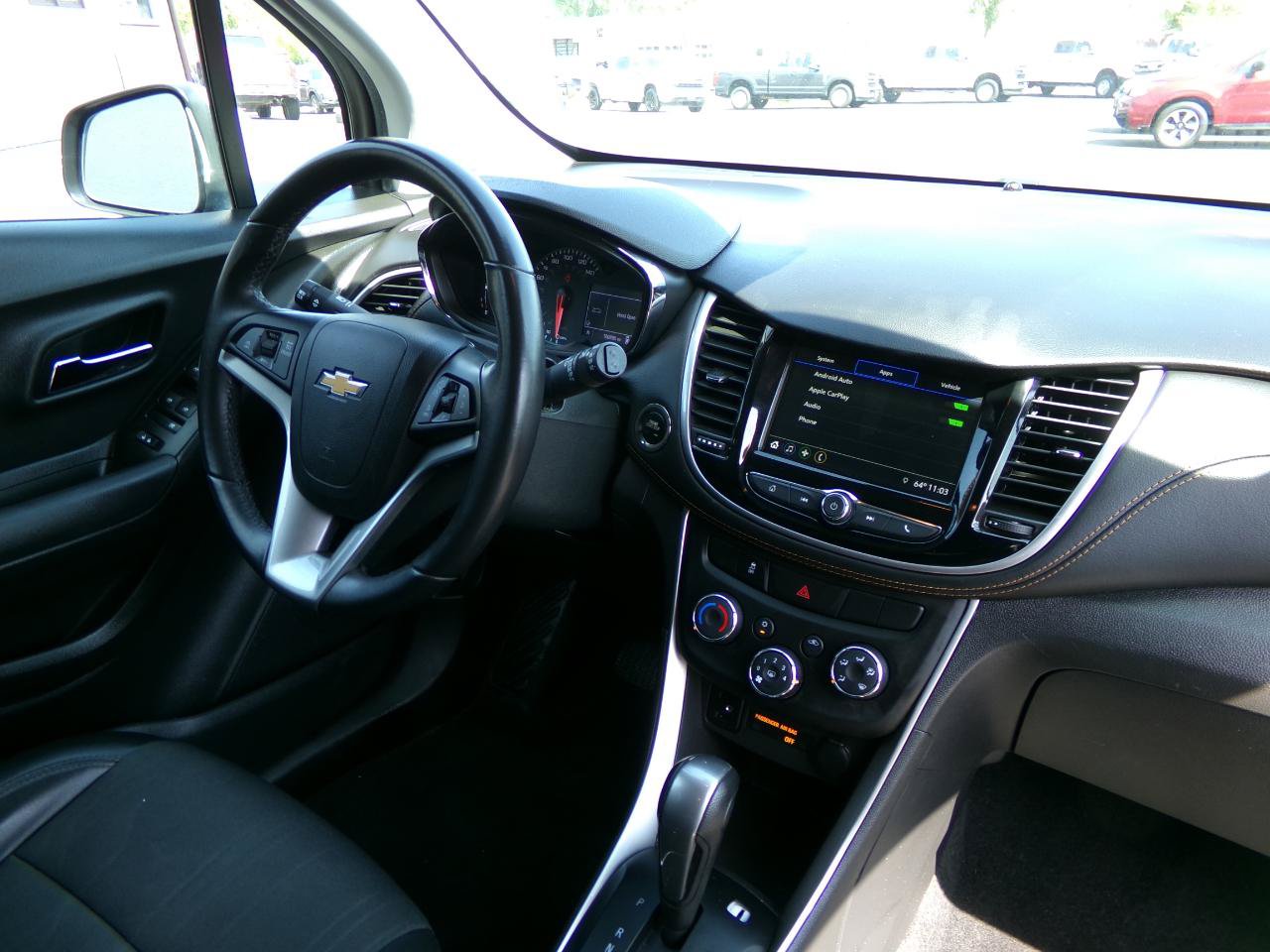 Used 2019 Chevrolet Trax LT w/ LT Convenience Package AWD/4WD image 31