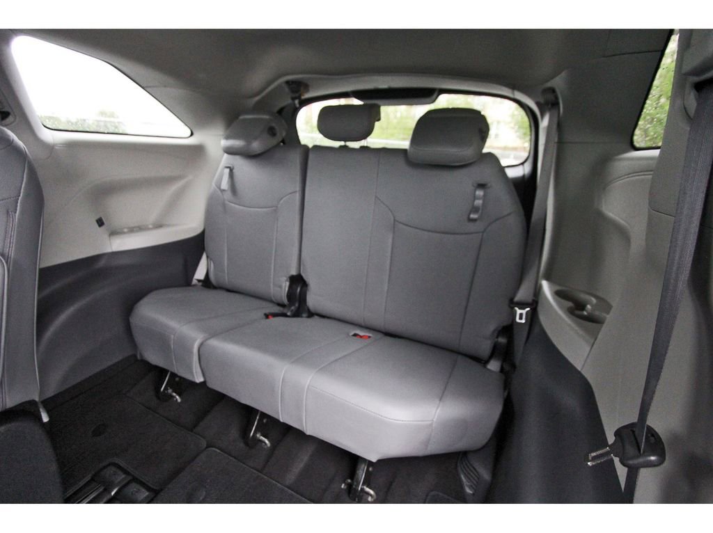 Used 2023 Toyota Sienna XLE image 15
