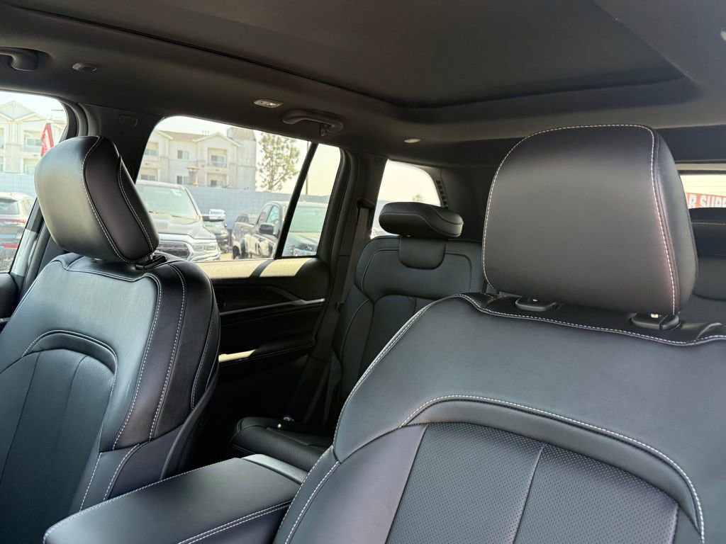 New 2026 Jeep Grand Cherokee Limited Reserve image 21