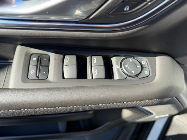 Certified 2024 GMC Yukon XL SLT AWD/4WD image 18