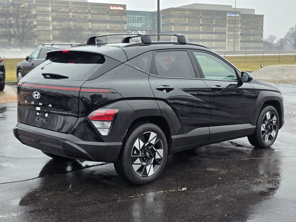 Used 2025 Hyundai Kona SEL image 5