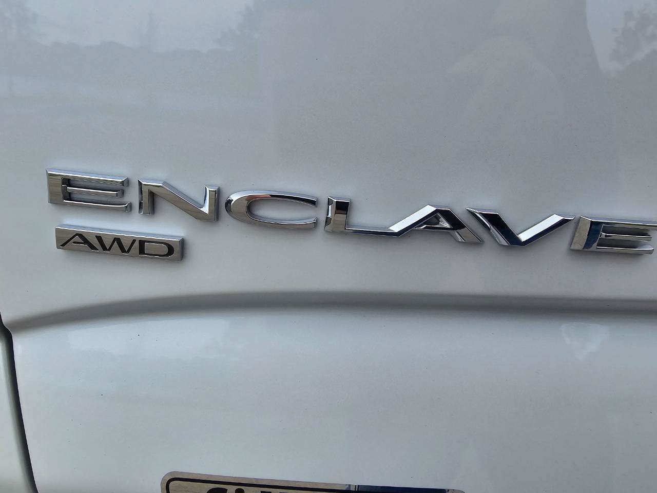 Used 2021 Buick Enclave Avenir w/ Avenir Technology Package AWD/4WD image 17