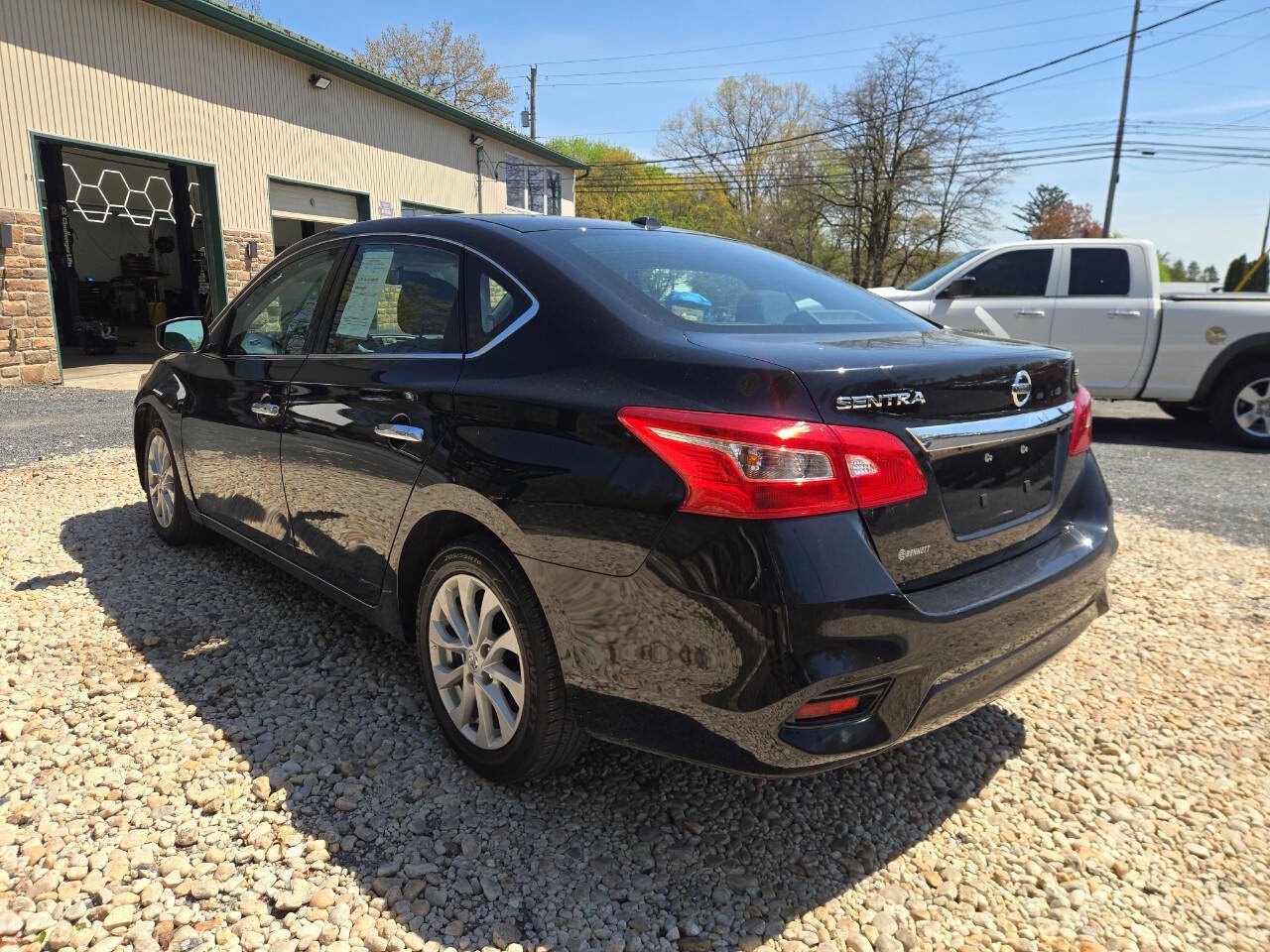 Used 2019 Nissan Sentra SV FWD image 5