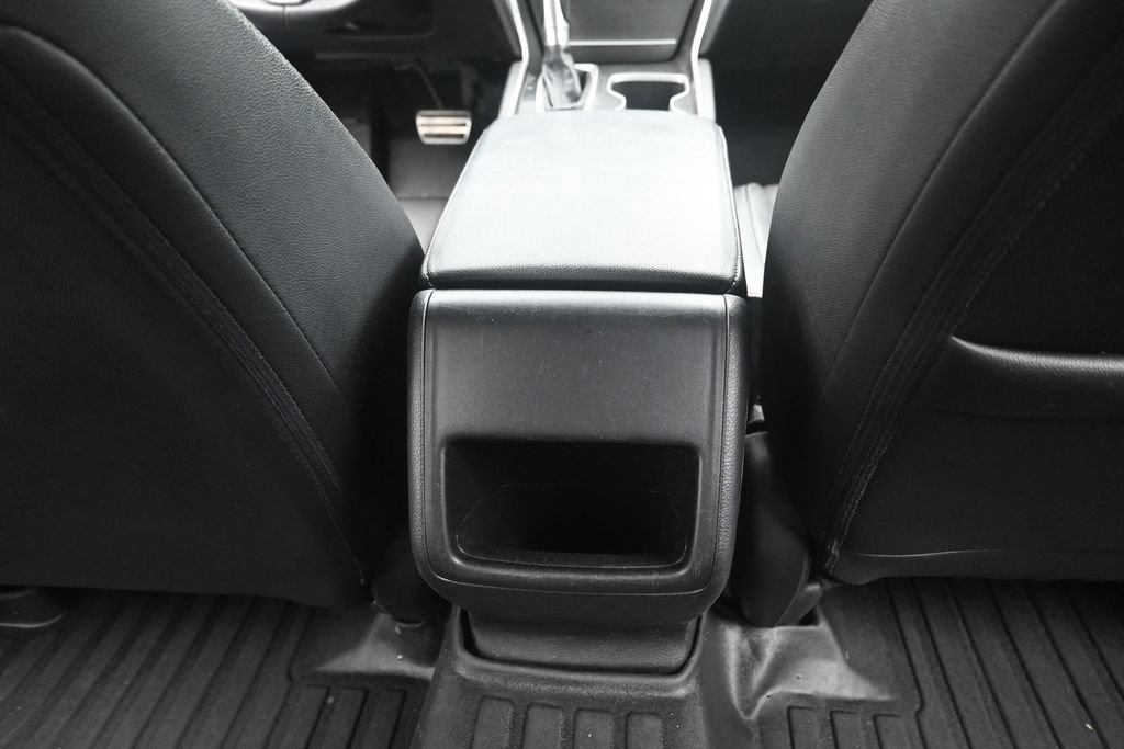 Used 2019 Honda Accord Sport image 10