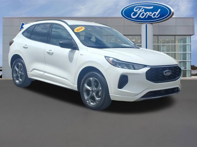 Certified 2024 Ford Escape ST-Line w/ Tech Pack #1 AWD/4WD image 4