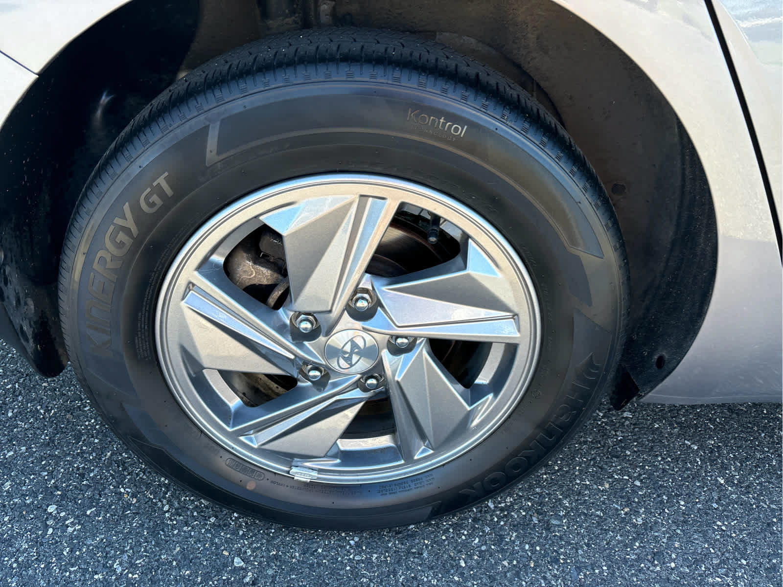 Used 2025 Hyundai Elantra SE FWD image 25