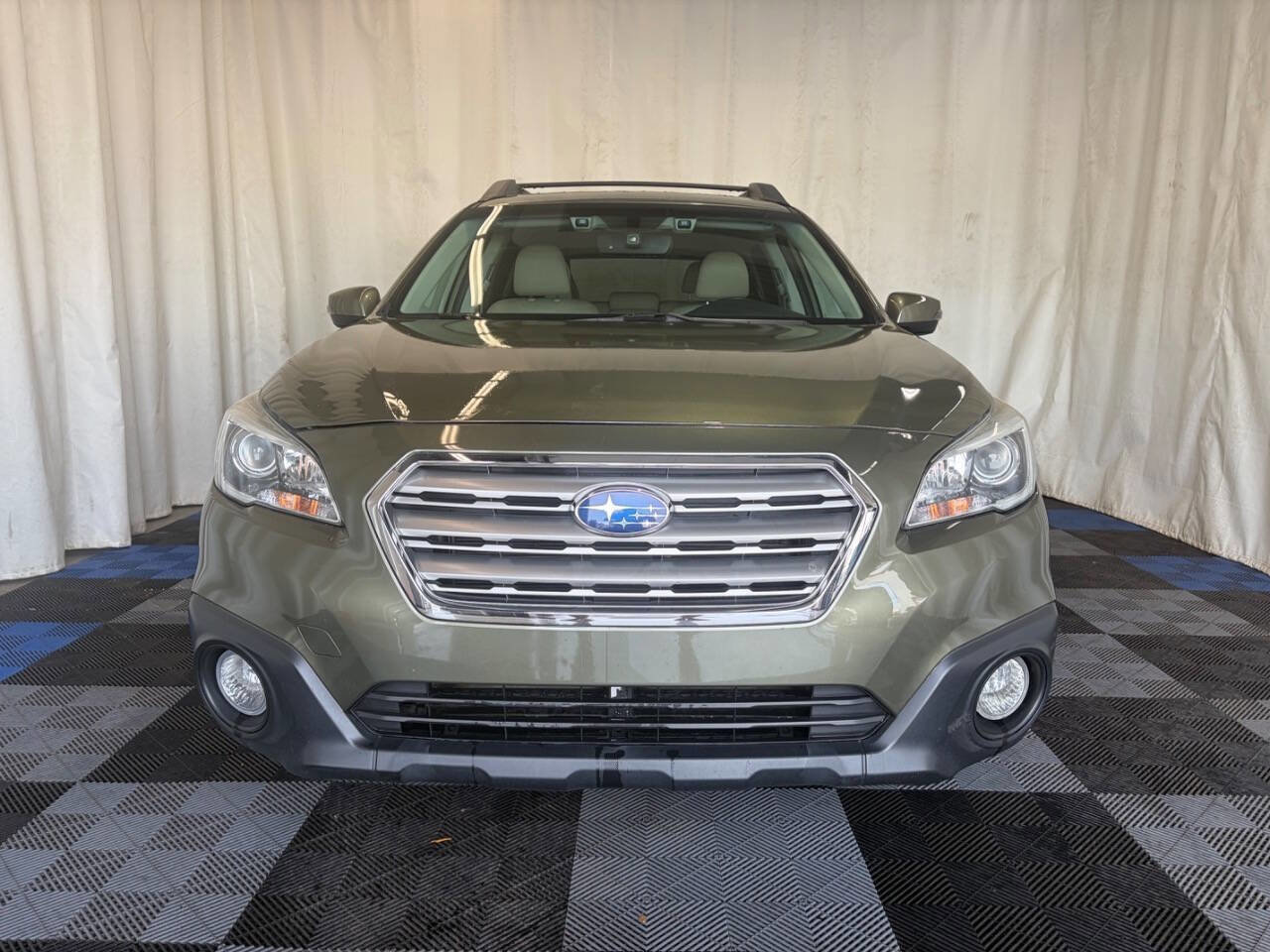 Used 2017 Subaru Outback 2.5i Limited AWD/4WD image 4