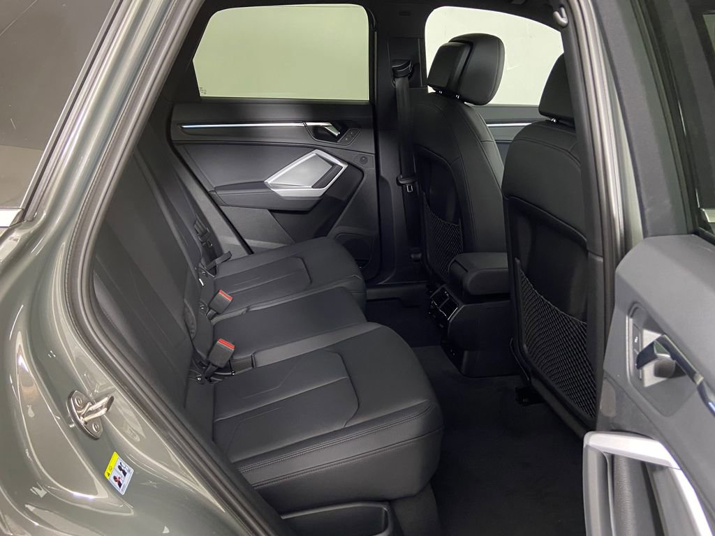 Used 2025 Audi Q3 2.0T Premium Plus w/ Premium Plus Package image 24
