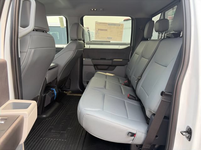 New 2026 Ford F550 4x4 Crew Cab image 25