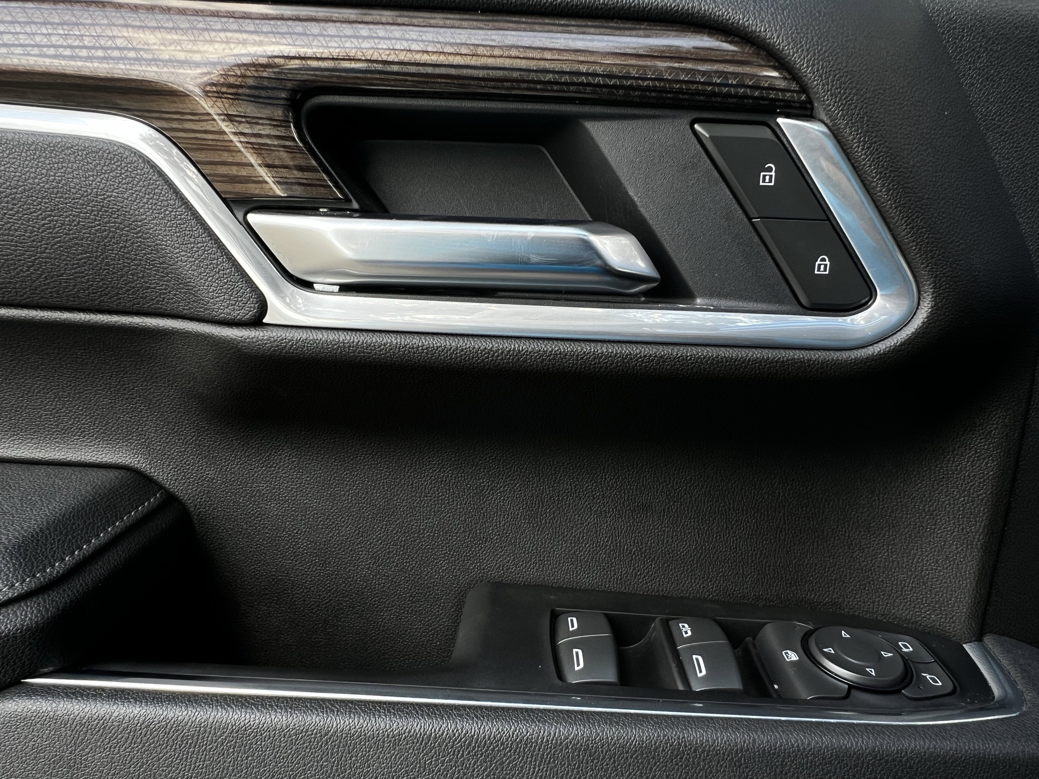 Used 2025 Chevrolet Silverado 1500 LT w/ All Star Edition Plus image 24