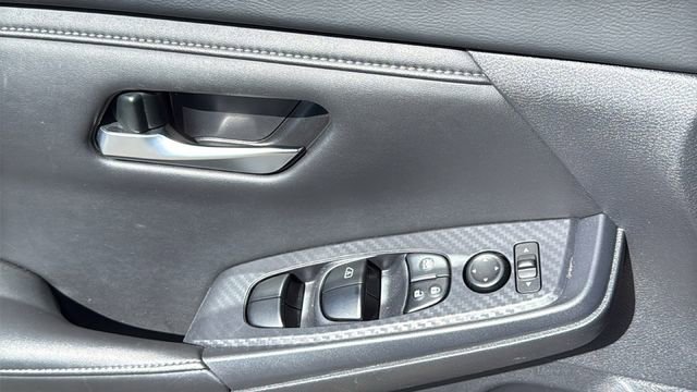 Certified 2024 Nissan Sentra SV image 22