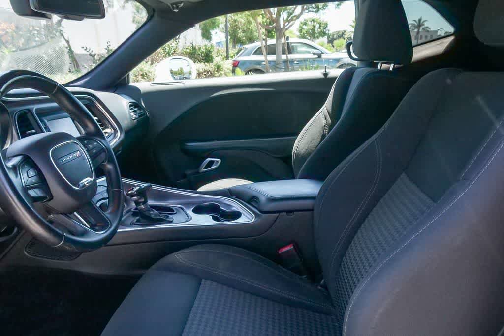 Used 2017 Dodge Challenger R/T RWD image 12