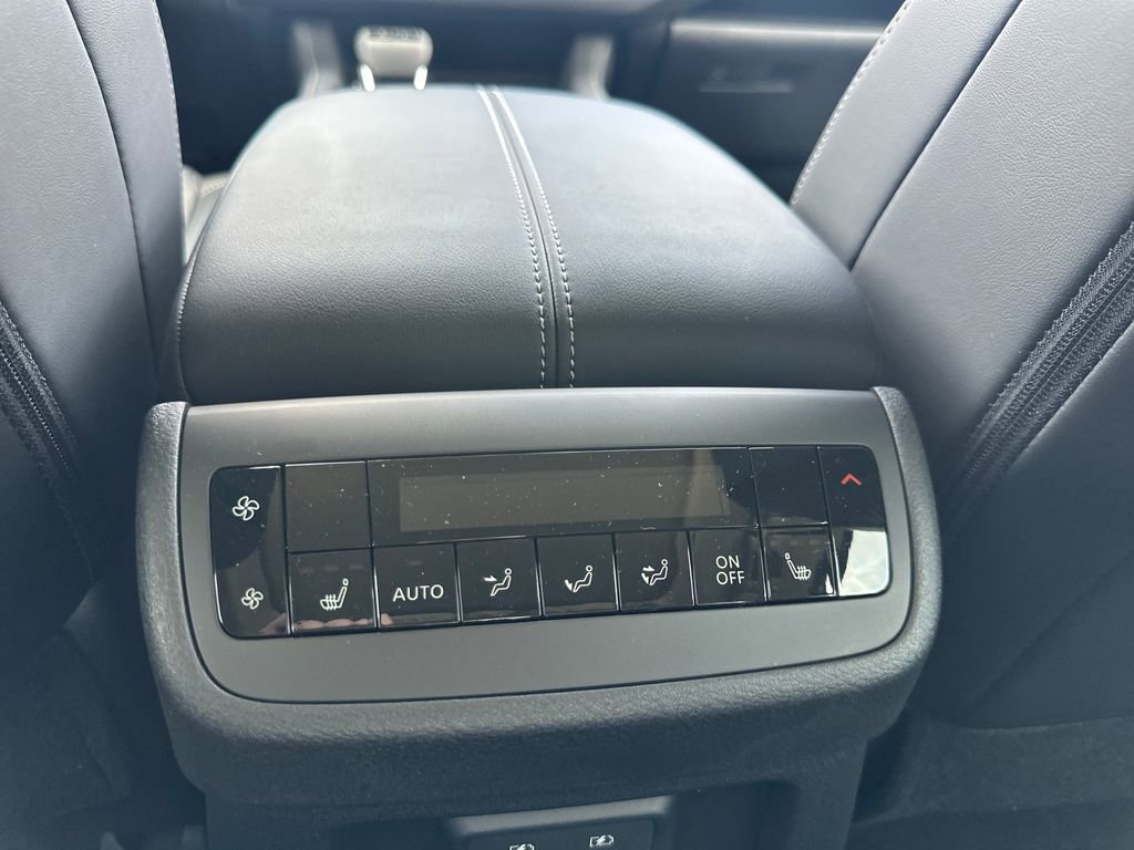 New 2026 Nissan Pathfinder SL w/ SL Premium Package image 15