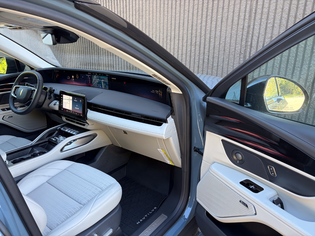 New 2026 Lincoln Nautilus Reserve AWD/4WD image 29