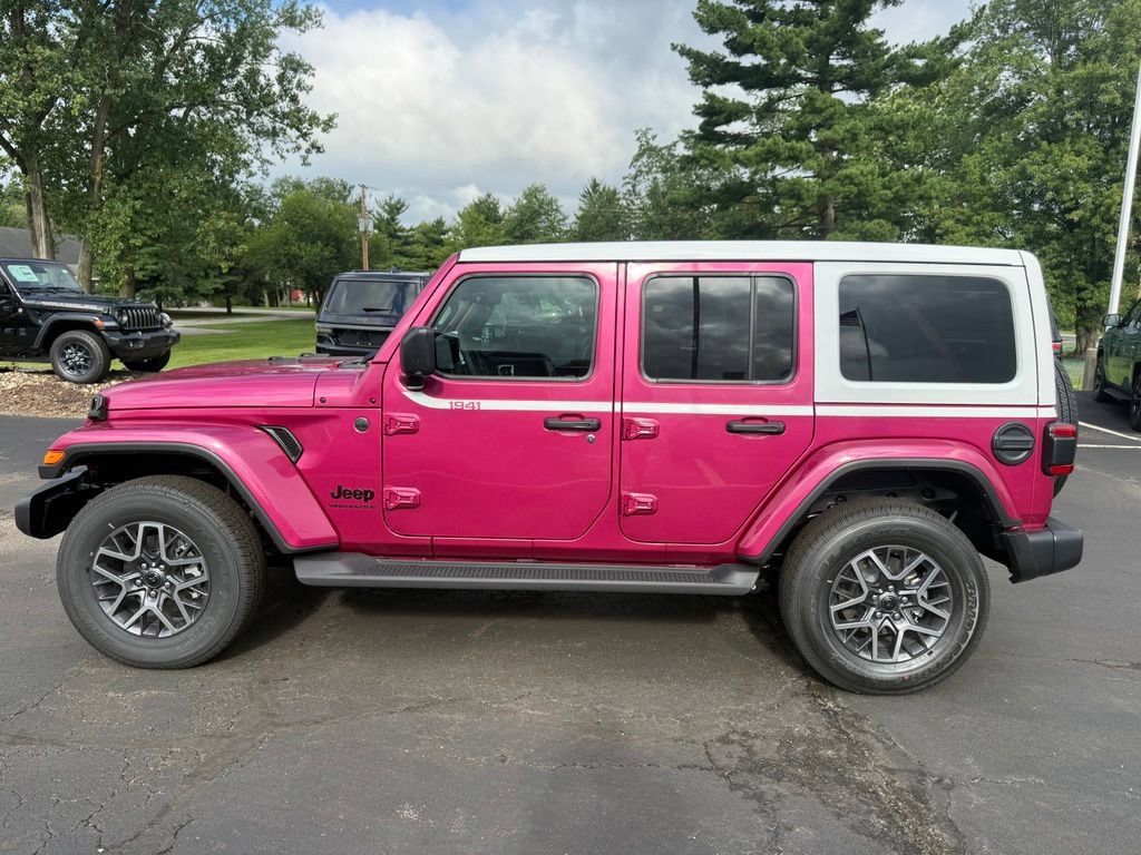New 2026 Jeep Wrangler Unlimited Sahara w/ Whitecap Package AWD/4WD image 7
