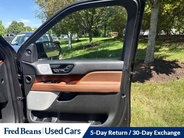 Used 2023 Lincoln Navigator L Reserve AWD/4WD image 21