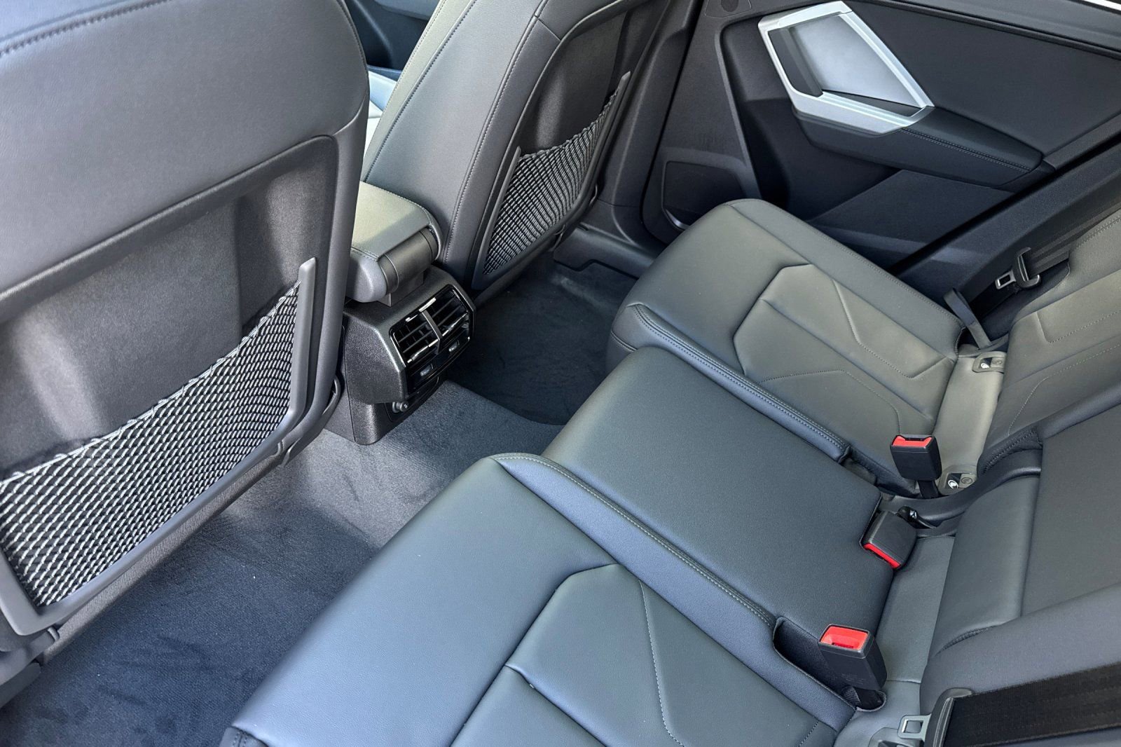 New 2025 Audi Q3 2.0T Premium image 9