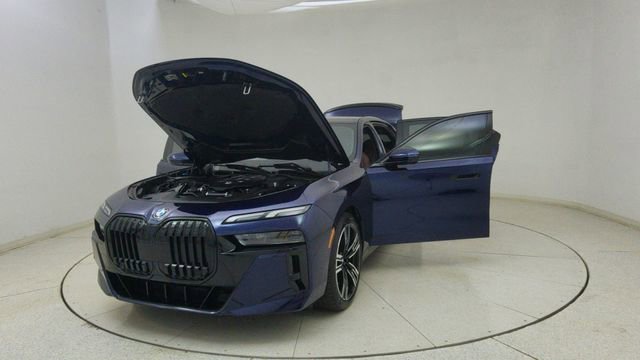Used 2023 BMW 760i xDrive AWD/4WD image 73