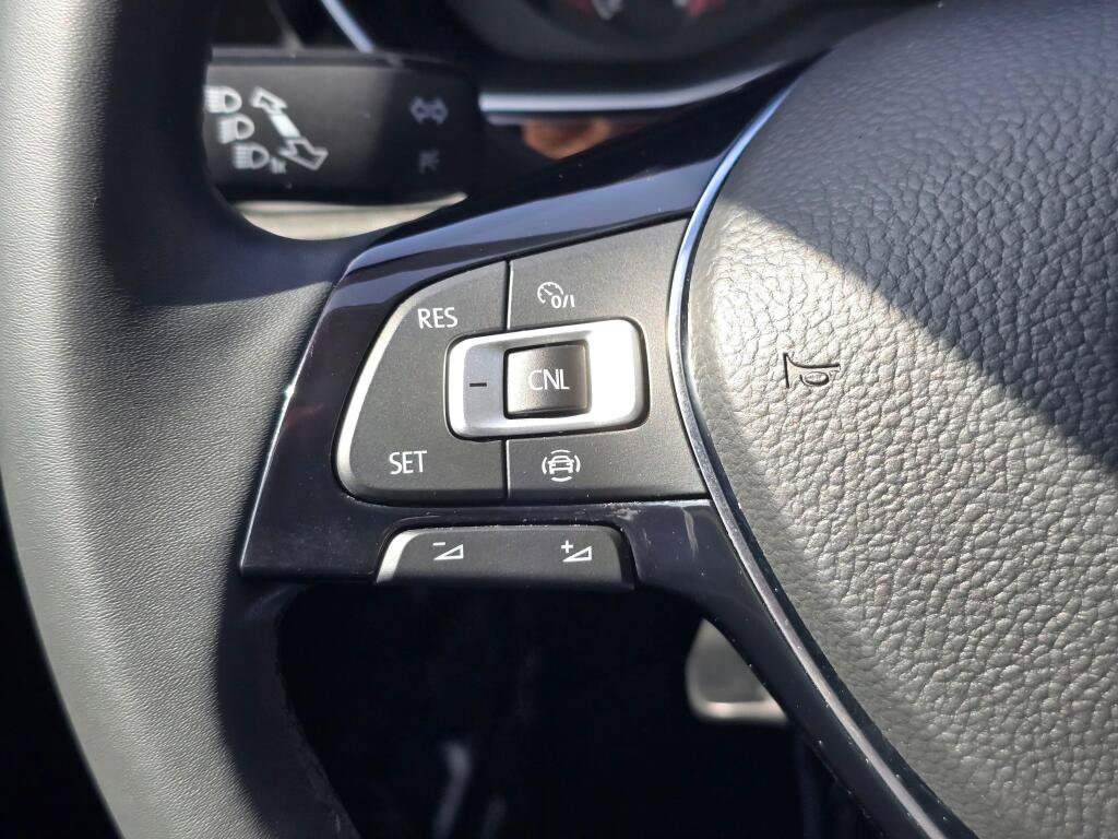 Used 2020 Volkswagen Jetta SE w/ SE Cold Weather Package FWD image 29