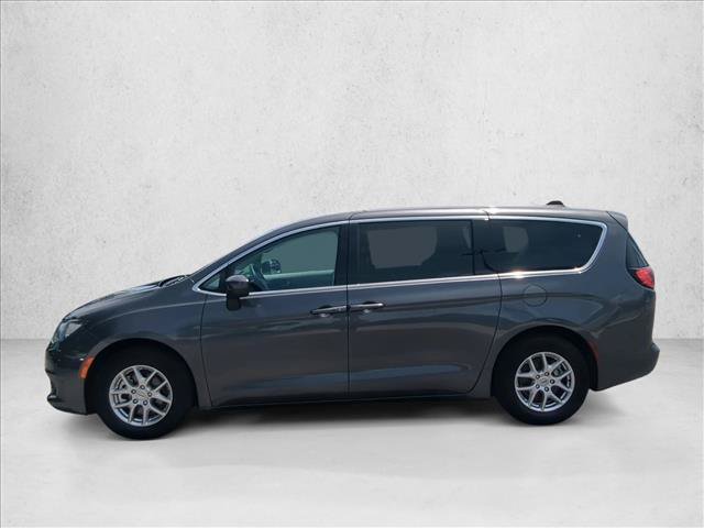 Used 2023 Chrysler Voyager LX FWD image 9