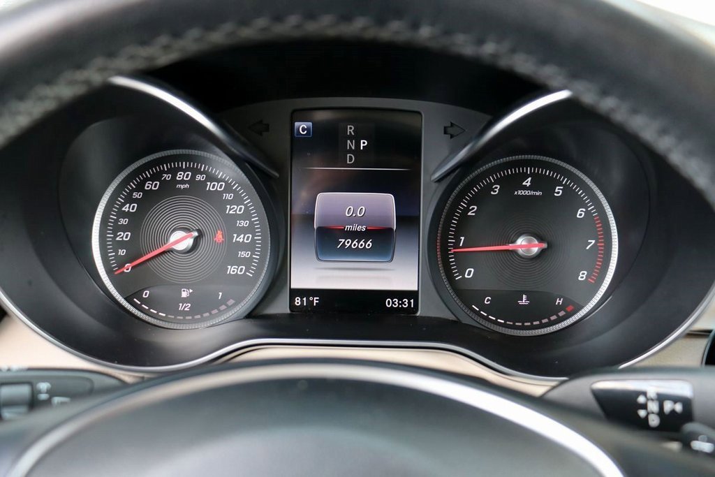 Used 2019 Mercedes-Benz GLC 300 4MATIC image 12