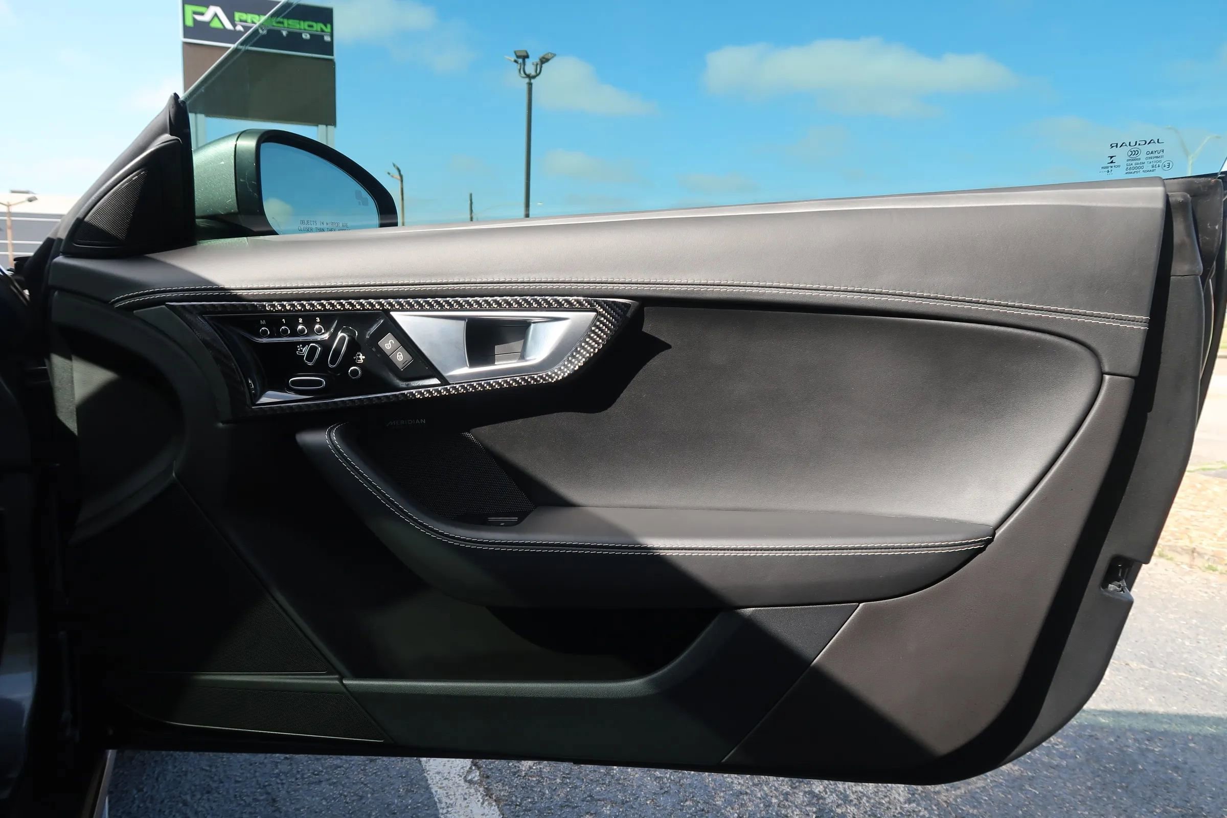 Used 2016 Jaguar F-TYPE R image 43