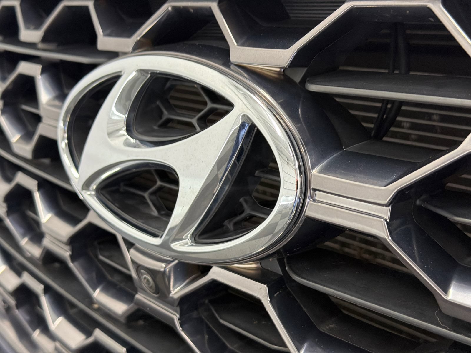 Used 2020 Hyundai Santa Fe Limited AWD/4WD image 14