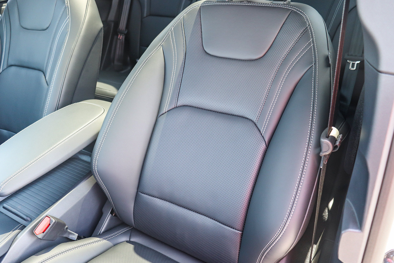 New 2026 Ford Mustang Mach-E Premium RWD image 28
