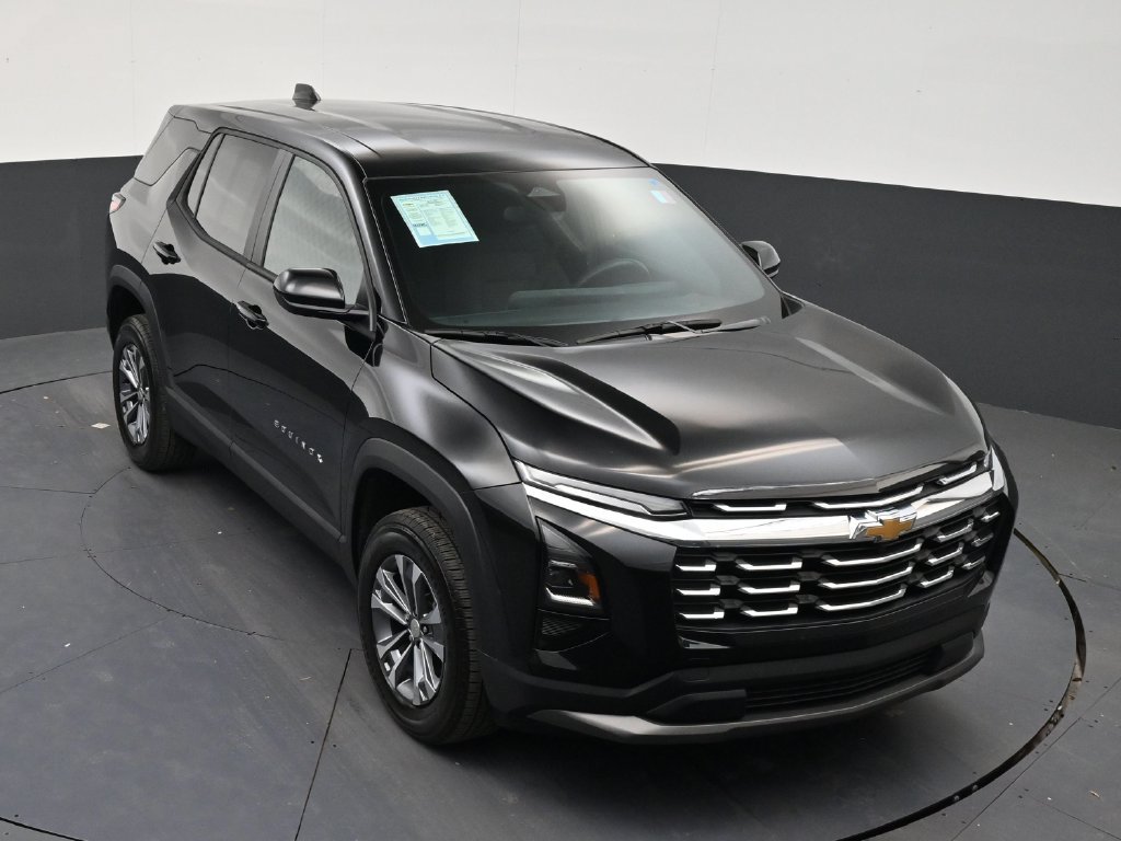 Used 2026 Chevrolet Equinox LT w/ Safety and Technology Package FWD image 18