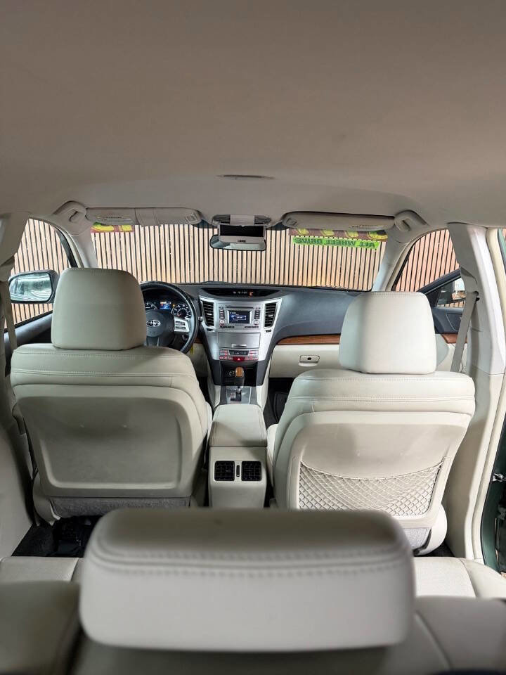 Used 2013 Subaru Outback 2.5i Limited w/ Popular Pkg 3 AWD/4WD image 11