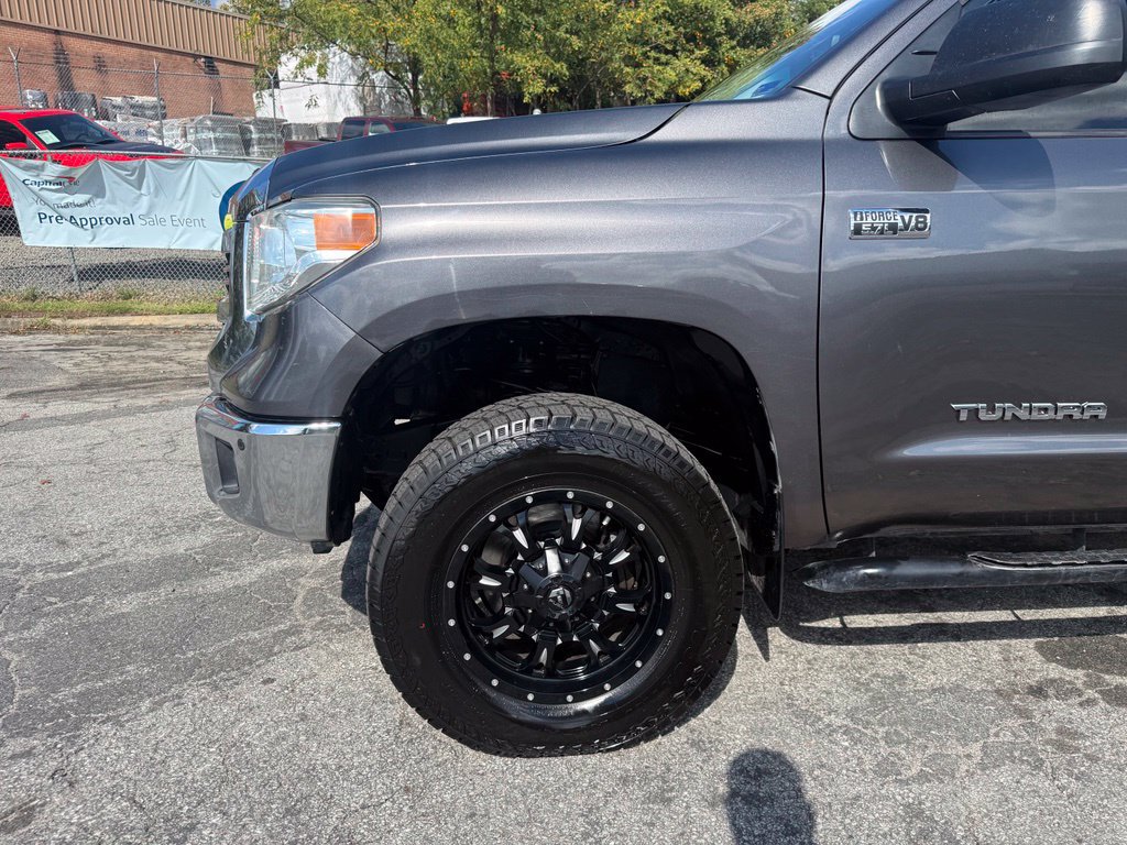 Used 2016 Toyota Tundra SR5 w/ TRD Off Road Package AWD/4WD image 10