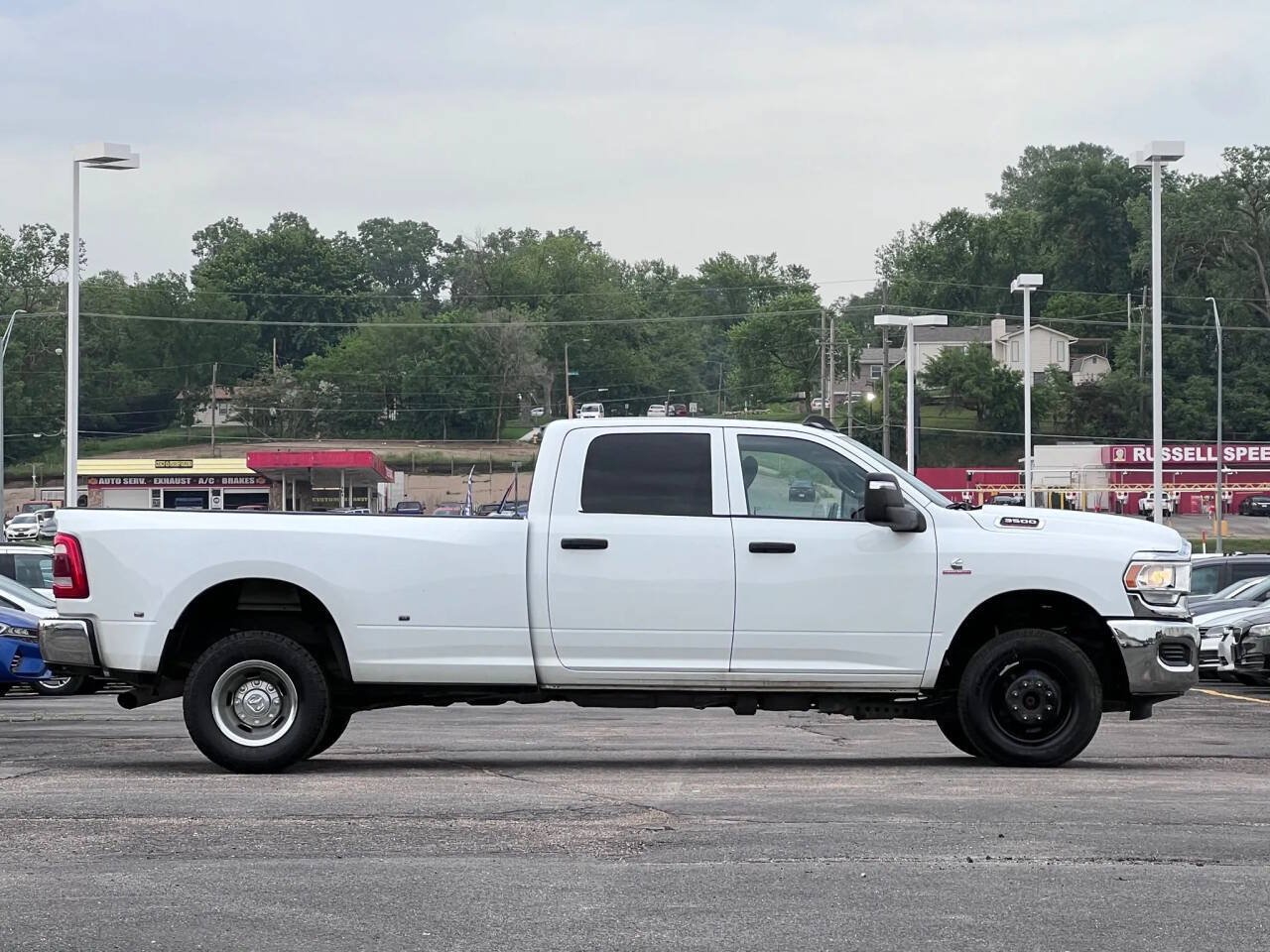Used 2024 RAM 3500 Tradesman w/ Chrome Appearance Group AWD/4WD image 8