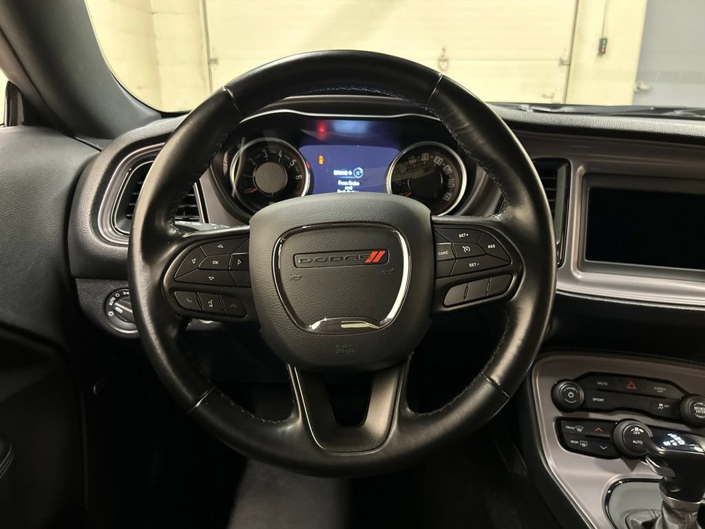 Used 2023 Dodge Challenger SXT RWD image 15