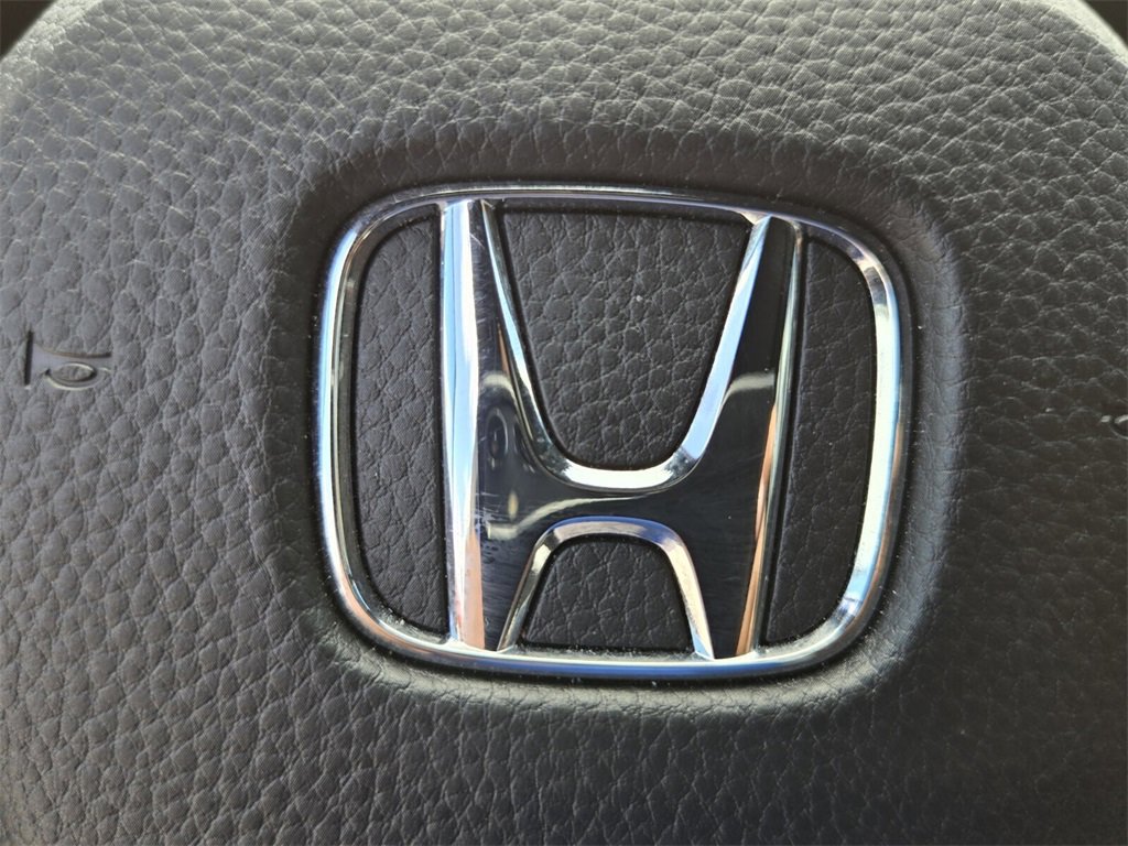 Used 2025 Honda CR-V Sport-L image 28