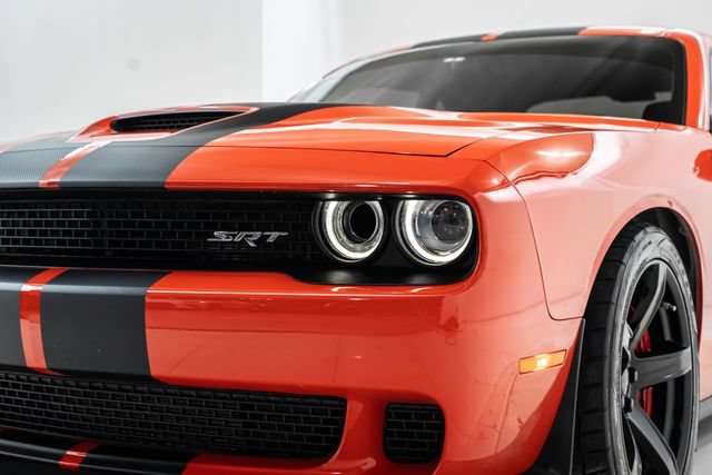 Used 2017 Dodge Challenger SRT Hellcat RWD image 19