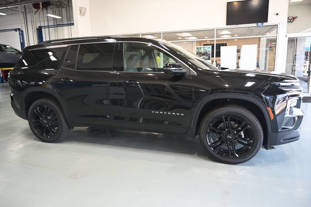 New 2026 Chevrolet Traverse LT w/ Driver Confidence Package FWD image 4