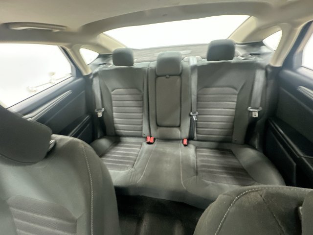 Used 2020 Ford Fusion SE FWD image 33