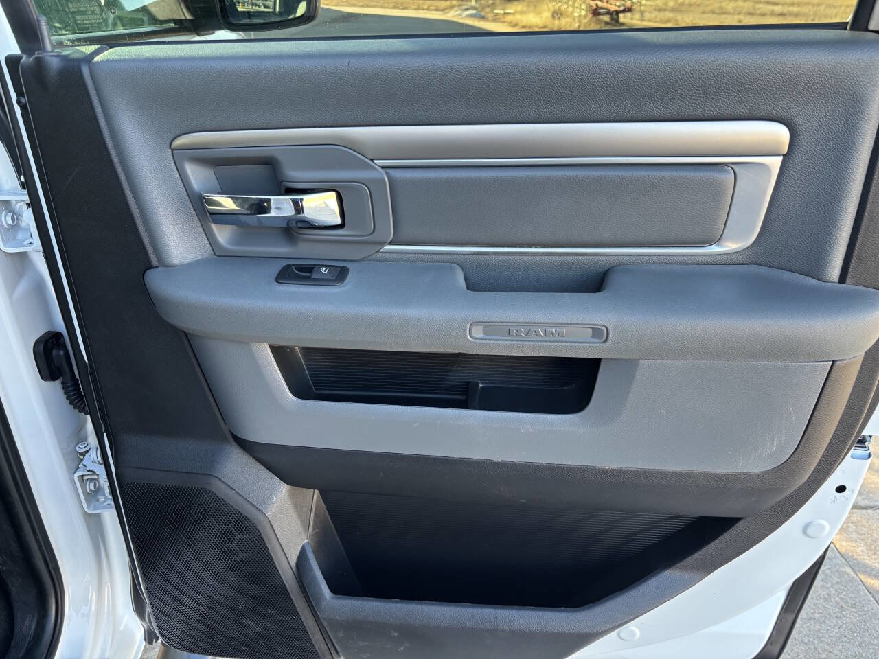 Used 2016 RAM 2500 SLT image 18